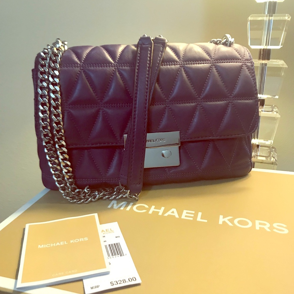 Purple large chain shoulder leather handbag
